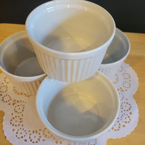 Set of Four 12 oz. Glazed Porcelain Ramekins - Picture 5 of 6